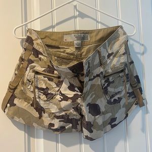 Guess Cameo Shorts